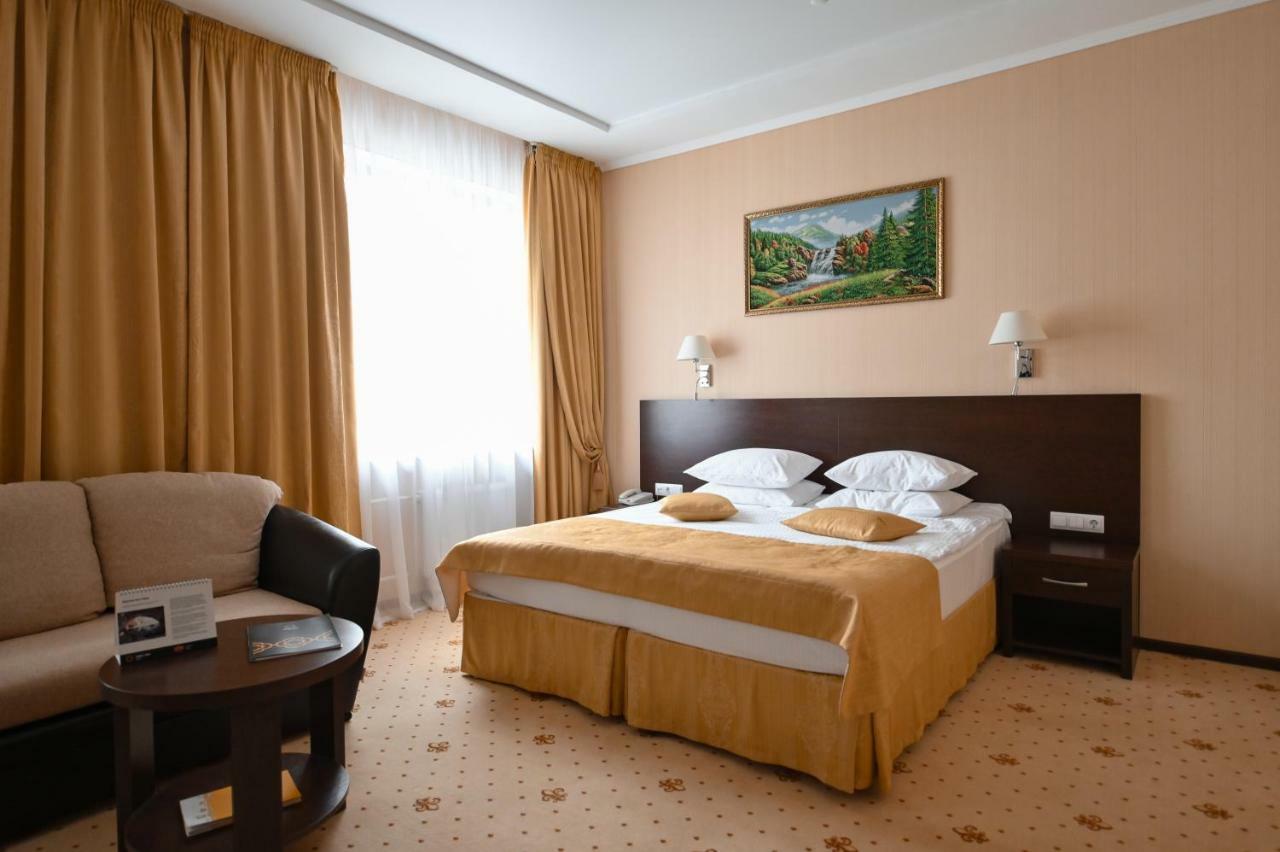 Ural Tau Hotel Ufa Dış mekan fotoğraf